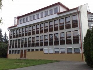 Iskola